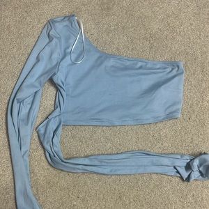 Boutique crop top. NWOT. One sleeve/shoulder, and ties on waist!